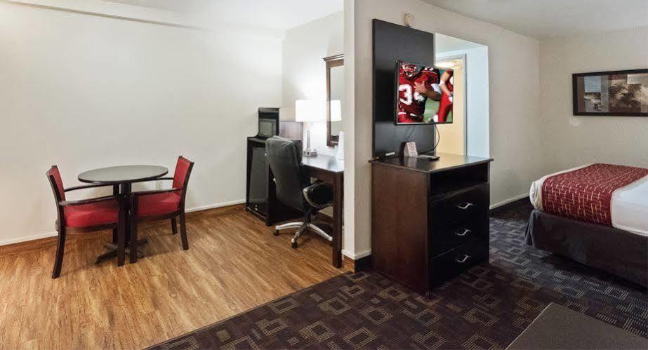 Red Roof Inn Oklahoma Airport I 40 W Fairgrounds Экстерьер фото